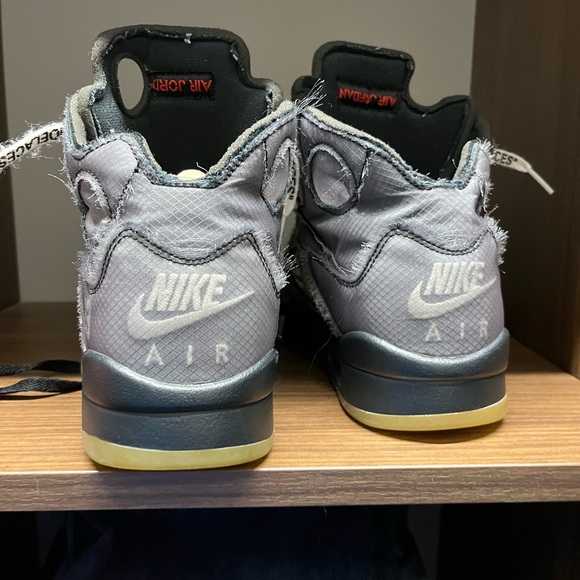 Off-white X Jordan 5 ‘muslin’ main image 5